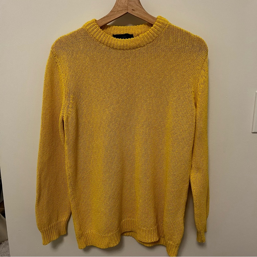 Zara women’s Crewneck Sweater in Vibrant Yellow